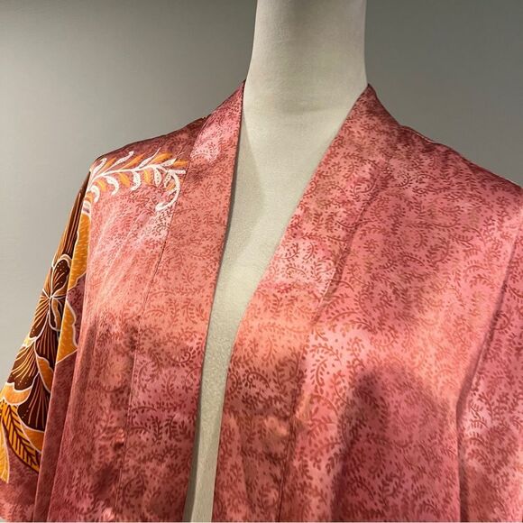 DR2 Pink Floral Kimono Blouse size S/M - Picture 2 of 13